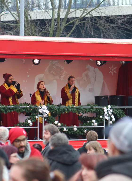 Coca-Cola Christmas trucks in Magdeburg Bühne