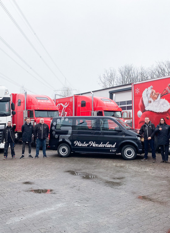 Teamwork with the Christmas Trucks