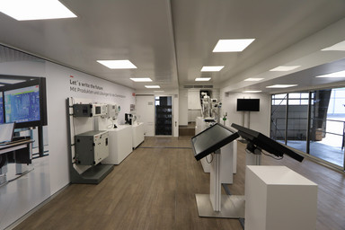 ABB Germany mobile showroom with touch screens Image 10