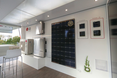 Ausbau InfoWheels für LG Solar Europa Roadshow Tour Image 5