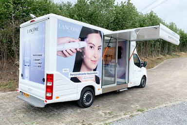 L'Oréal training tour for the Lancôme Youth Finder Skin Analysis Tool  Image 2