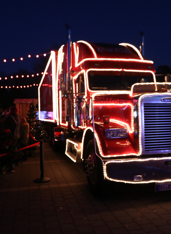 Coca-Cola Christmas Truck Tractor Unit