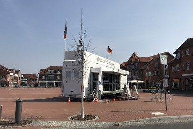 Das Infomobil des Deutschen Bundestages startet aus Bielefeld Image 6