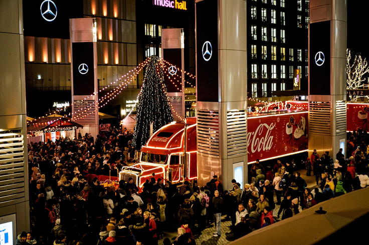Big event at the Coca-Cola Christmas Truck Image 13