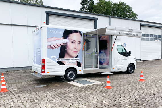 L'Oréal training tour for the Lancôme Youth Finder Skin Analysis Tool 