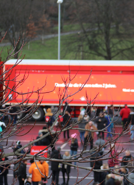 Coca-Cola Weihnachtstruck in Magdeburg LED-Wand