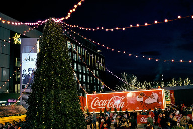 Coca Cola Christmas Tree Image 6