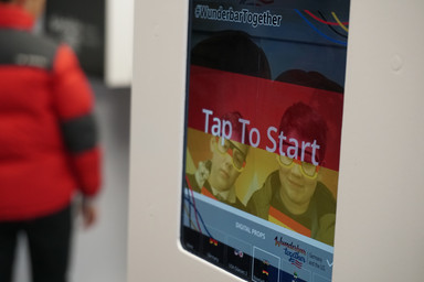 Wanderbus touch screen "tap to start" Image 12