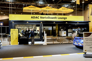 Mobile Showroom ADAC Lounge Roadshow  Image 8