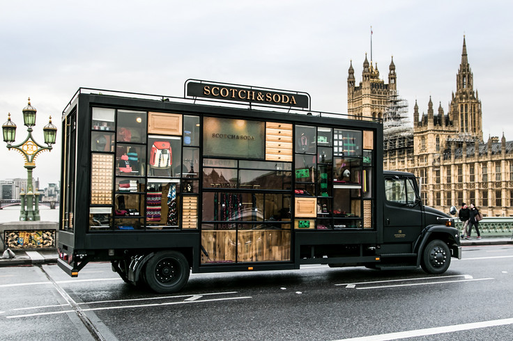 InfoWheels for Scotch & Soda in London, Citiyscape in the background Image 6