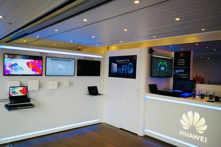 Huawei Showtruck Interior Image 6