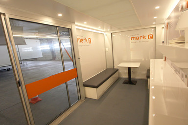 Interior with lounge of the Mark-E-Mobil Image 3