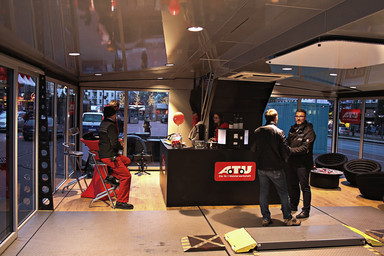 Interior design of the mobile ATU Workplace Image 8