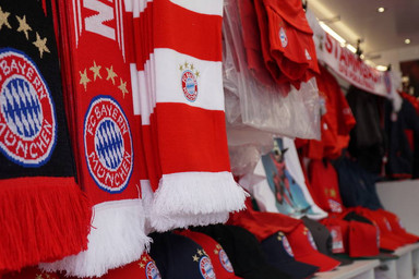 FC Bayern München Merchandising Image 1