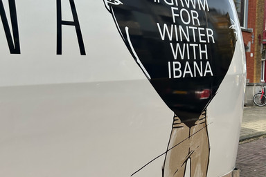 Ibana Mobiler Fashion Store Influencer Marketing Image 2