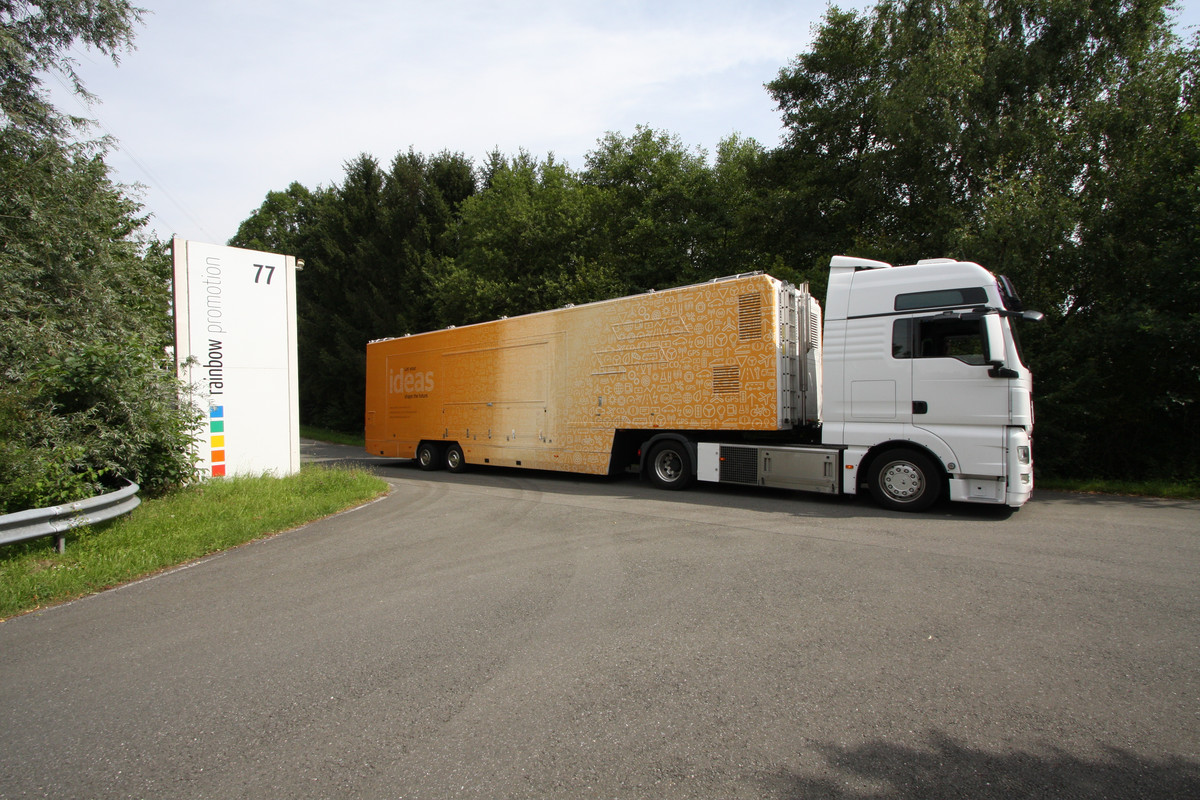 Der "Continental-Karriere-Truck" am Hockenheimring